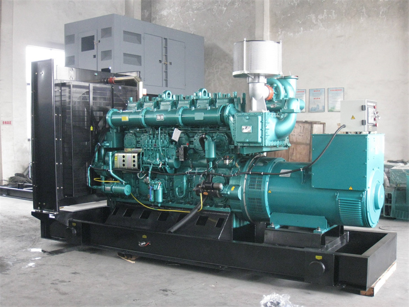 安福200KW 柴油发电机的油耗是多少？